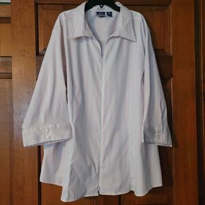 Women's Size 30/32 DCC Woman 3/4 sleeve pink and white zipper shirt